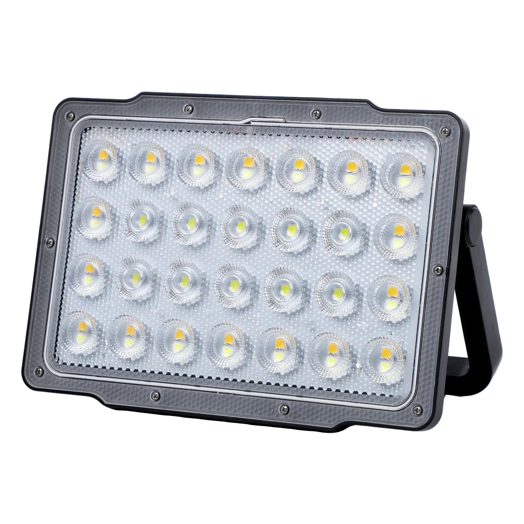 چراغ سیلابی خورشیدی Green Lion با باتری ۷۲۰۰ میلی‌آمپرساعت و ۵۹ عدد LED – مشکی